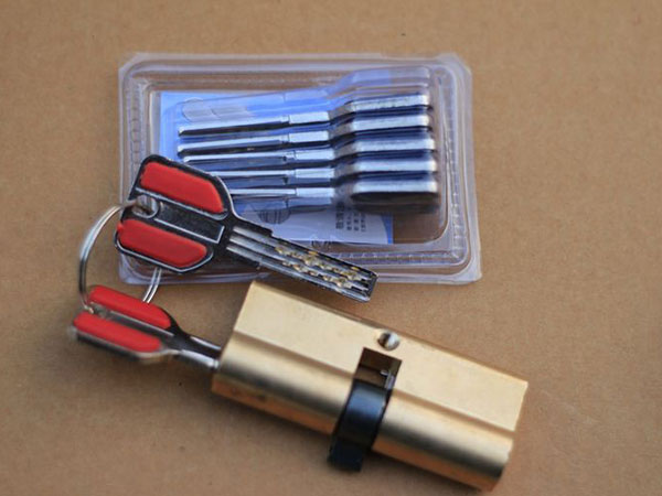 琼山24小时上门开锁公司